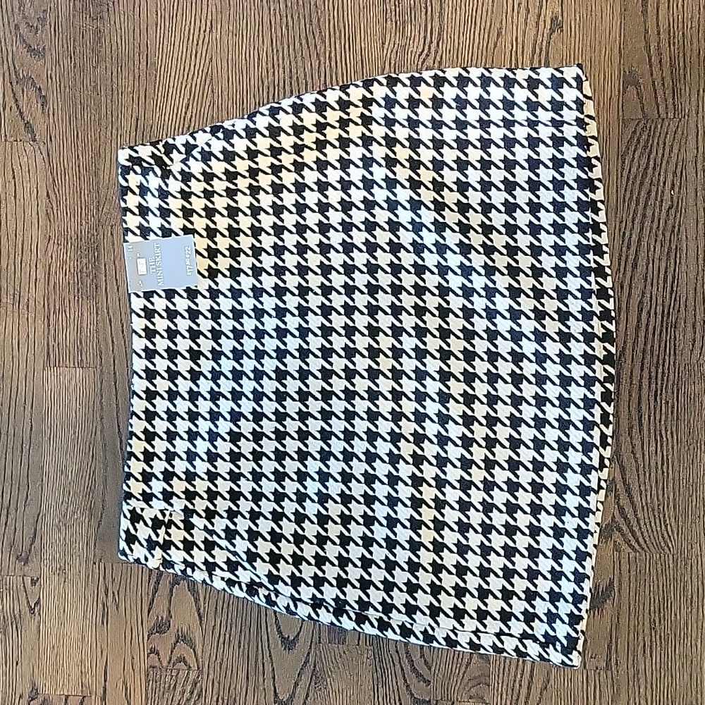 A-line Houndstooth Mini Skirt